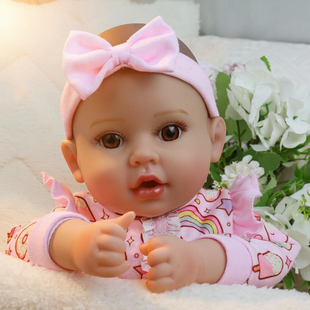 GOAROY Baby Dolls, 17 Inches Large Realistic Baby Doll with Cute Soft Body, Real Life Baby Dolls Girl, with Bottles & Pacifier, Diapers and Bibs, Gift Idea for Ages 3+
